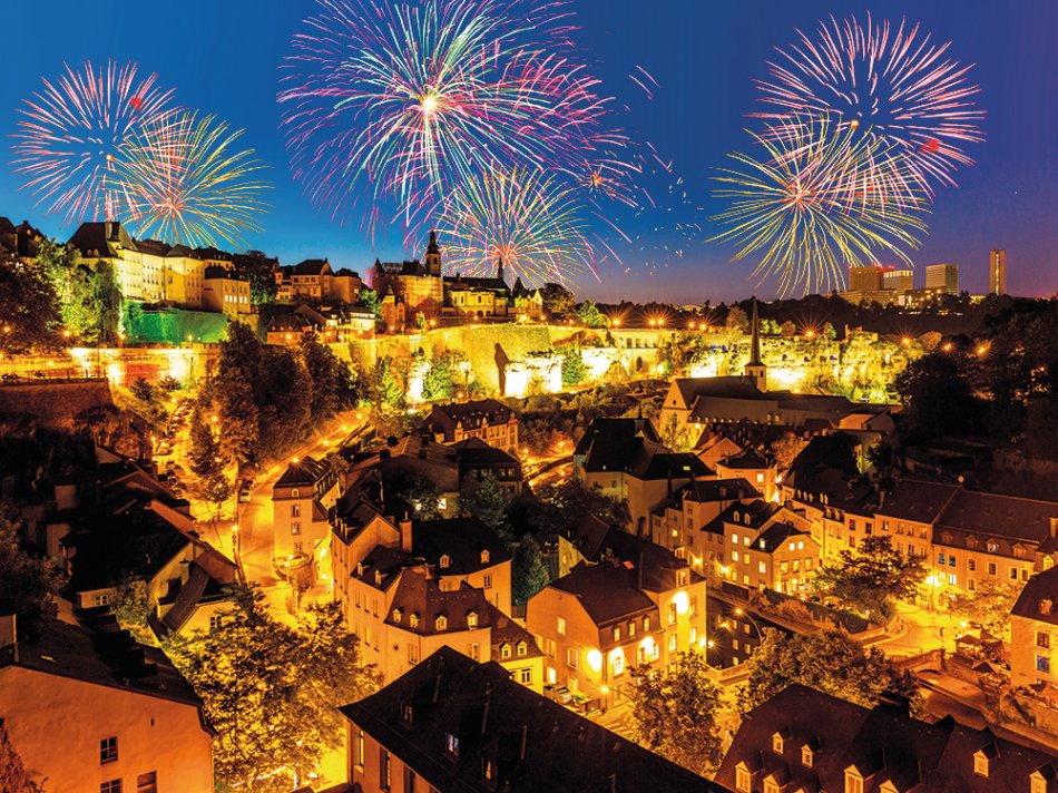 Luxemburg mit Feuerwerk