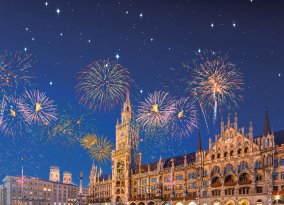 München Feuerwerk am Rathaus